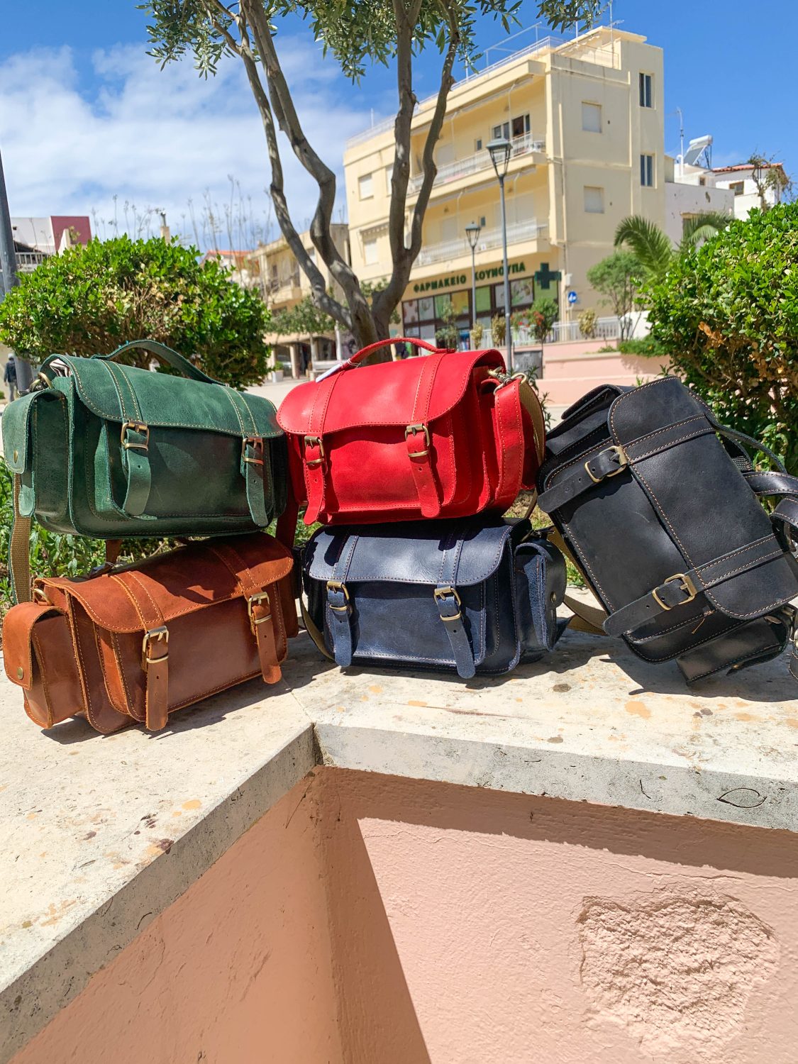 Δερμάτινη γυναικεία τσάντα
