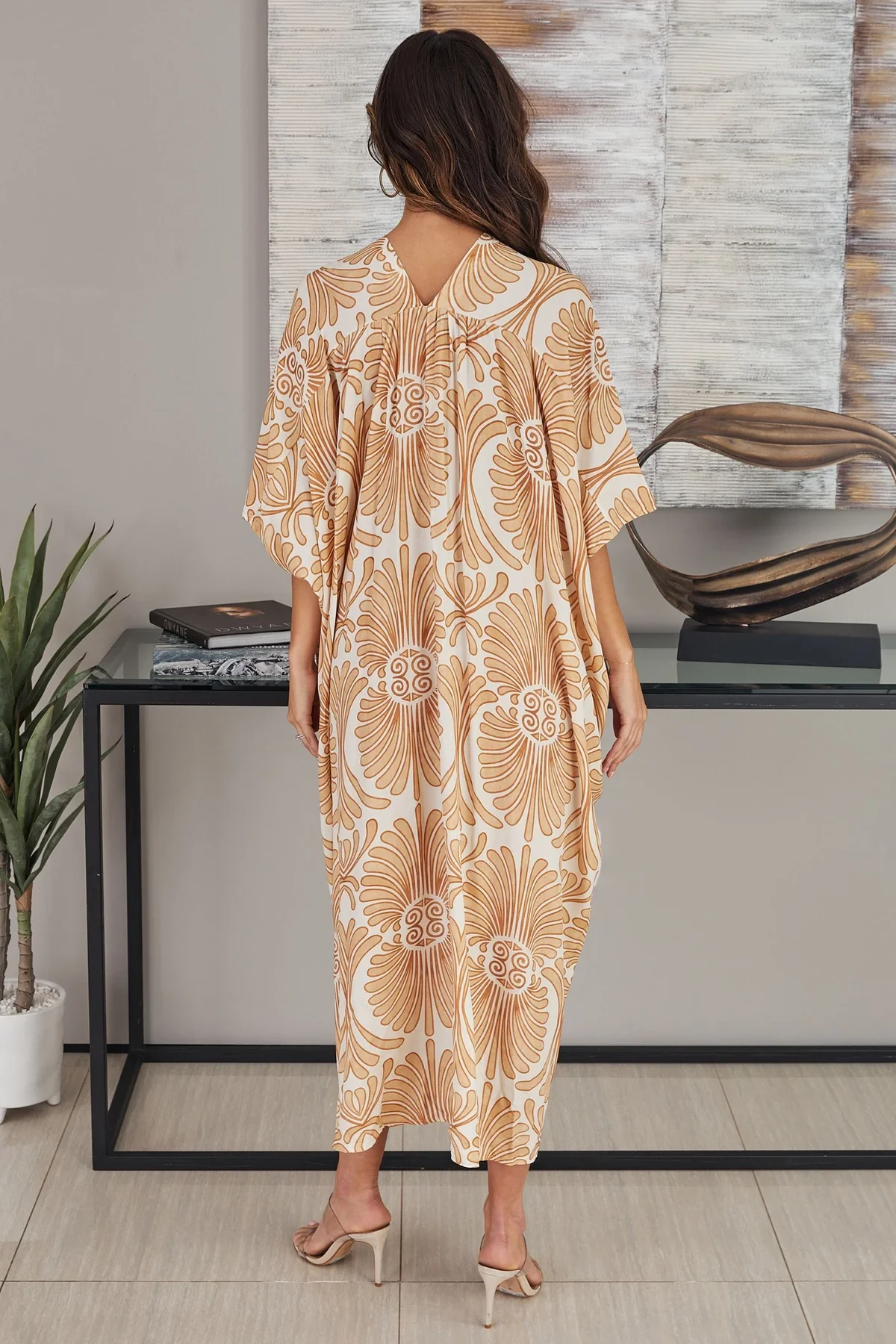 THE GROOVY FLORAL KAFTAN