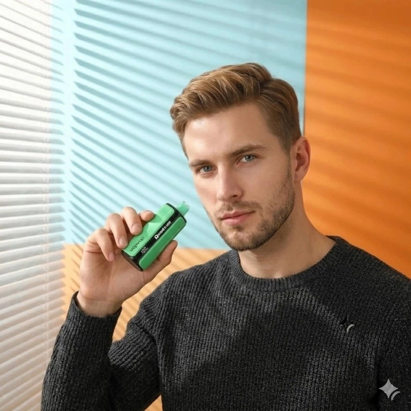 Férfi Vopvop 120000 slukkos eldobható vape készülékkel, zöld, menta ízben