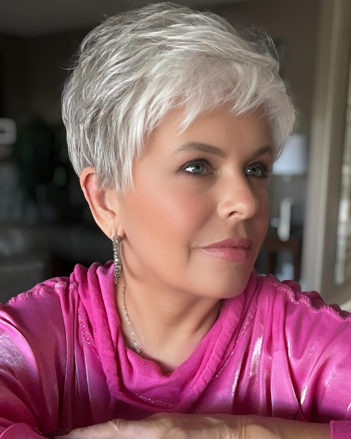 Gorgeous Pixie Fluffy Lady Silver Short Hair
