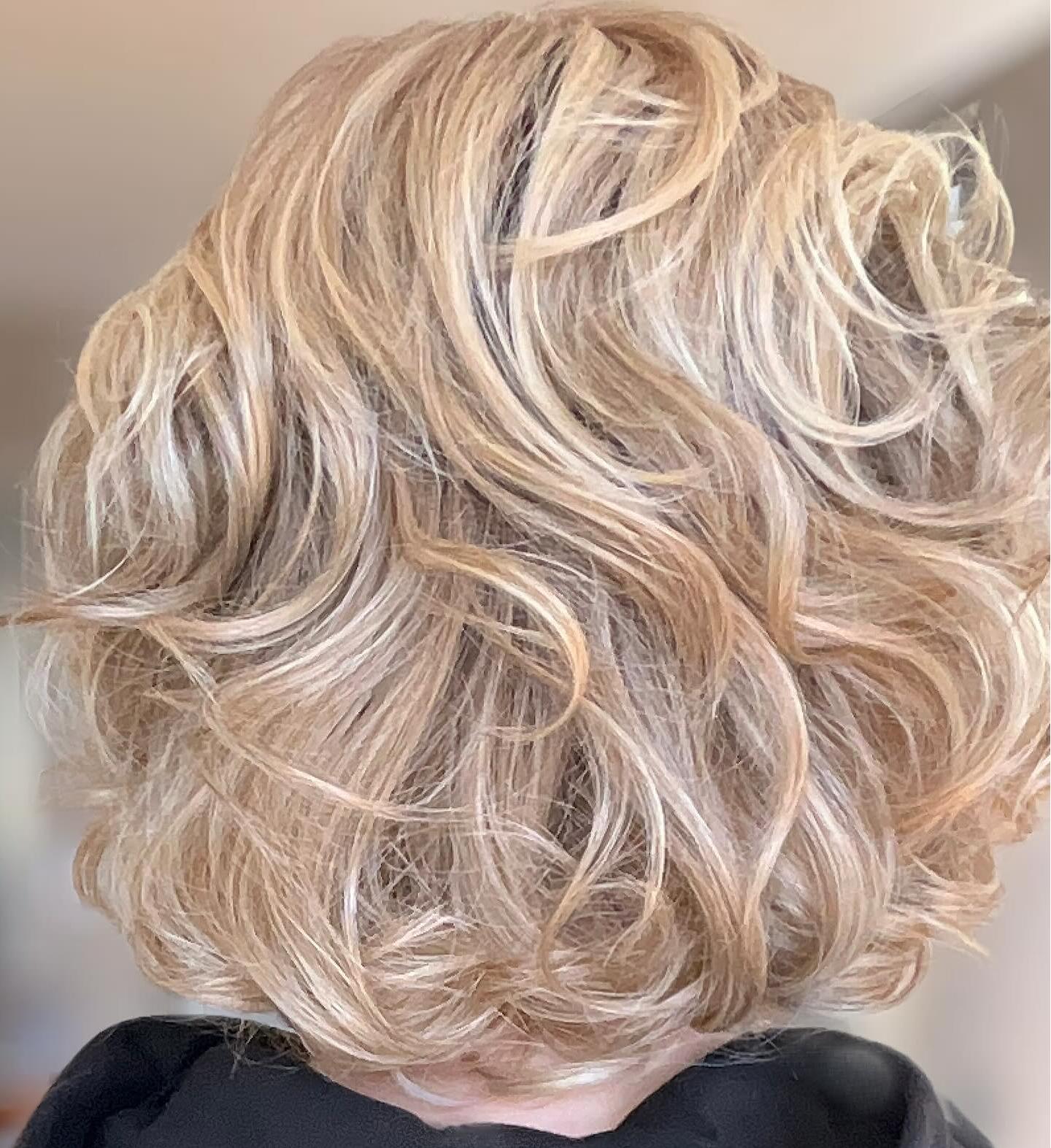 New Fashion Fluffy Wave Hair Short Hair Wig