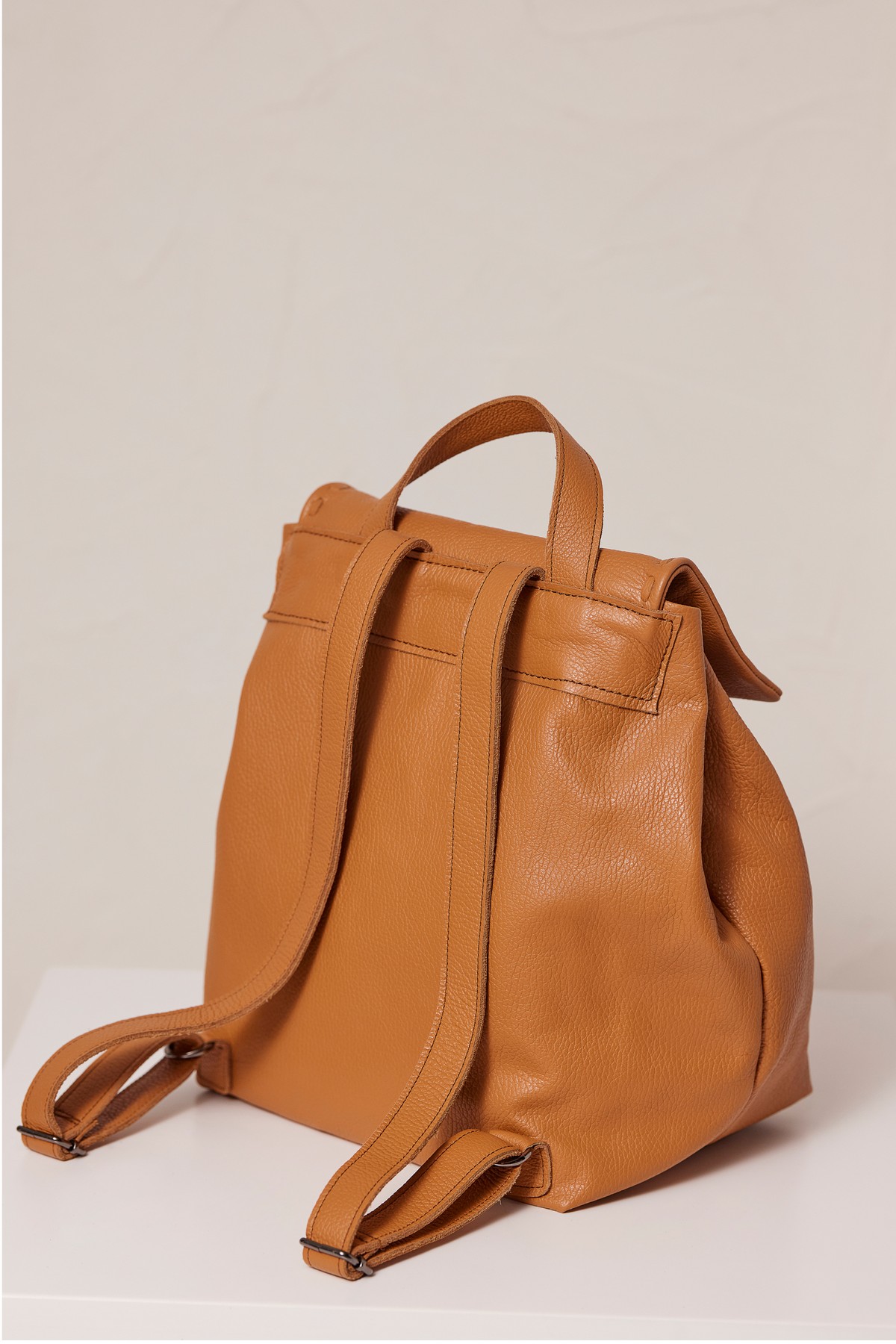 Γυναικείο backpack δερμάτινο camel, “Γαλάτεια” Large